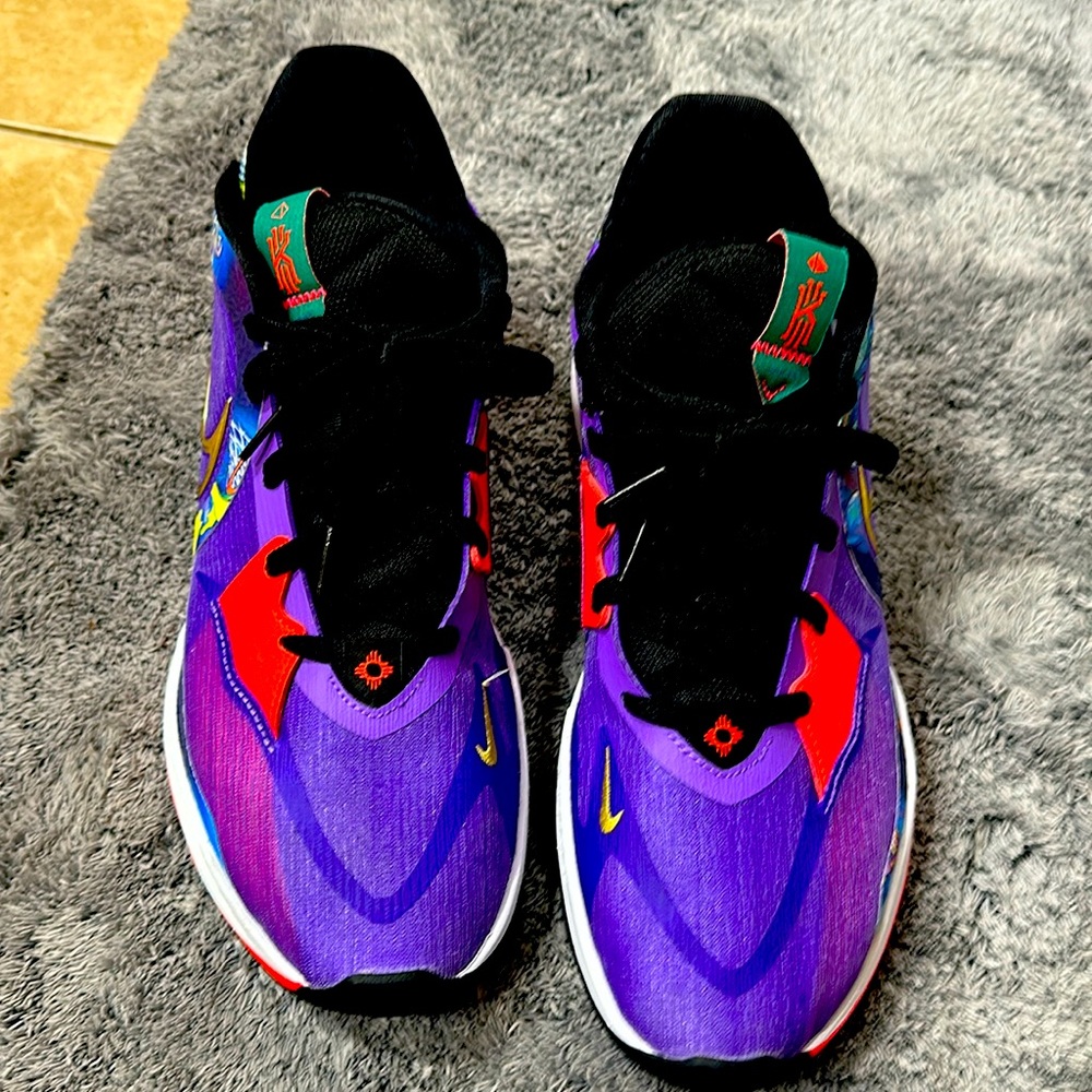 Nike men basketball shoes